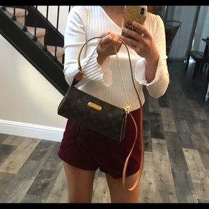 Pre loved Louis Vuitton Eva clutch